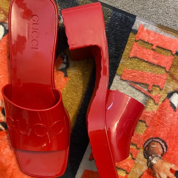 Gucci Platform Sandals - Picture 2 of 3